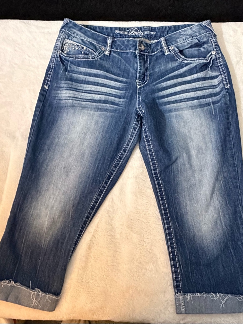 Vanity Blue Cropped Distressed Jeans